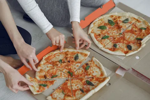 Pizza 4K Hintergrundbild · food · 3840×2560