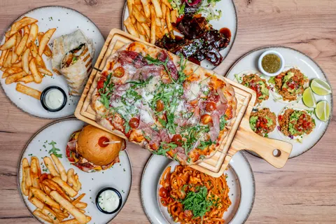 Pizza 4K Duvar Kağıdı · food · 3840×2560