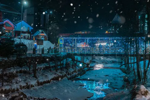 Snowfall 4K Wallpaper · winter · 3840×2560