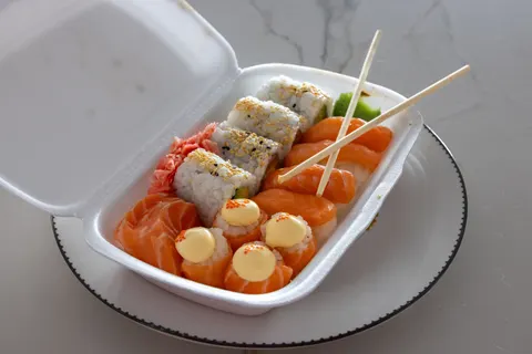 सुशी 4K वॉलपेपर · food · 3840×2561
