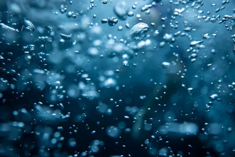 Deep Blue 4K Wallpaper · underwater · 3840×2560