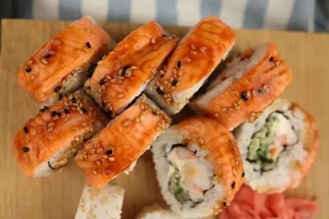 寿司 4K壁纸 · food · 3840×2561