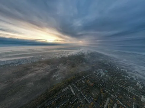 والپیپر نمای هوایی شهر با کیفیت 4K · aerial · 3840×2867