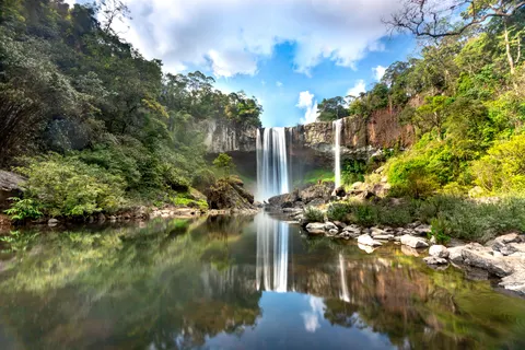 Jungle Waterfall 4K Wallpaper · waterfall · 3840×2561