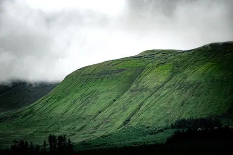 Green Hills 4K Wallpaper · nature · 3840×2560