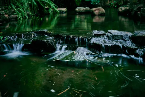 Fond d'écran Cascade 4K · nature · 3840×2560