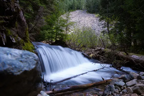 Fondo de pantalla Cascada 4K · nature · 3840×2560