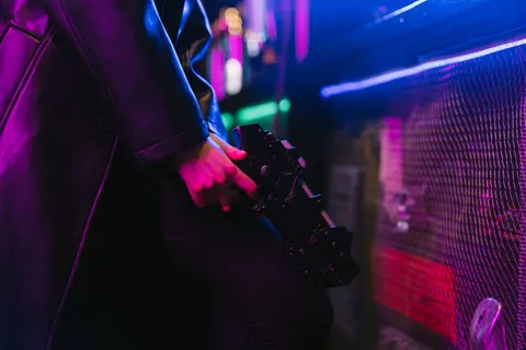 네온 도시 4K 배경화면 · neon · 3840×2560