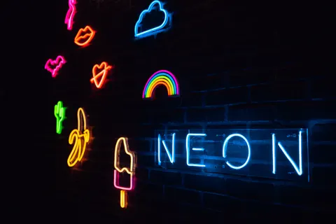 霓虹燈 4K桌布 · neon · 3840×2560