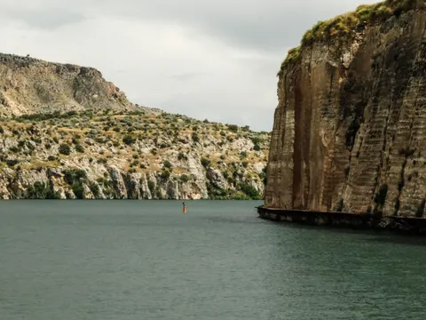 Canyon 4K Wallpaper · nature · 3840×2882