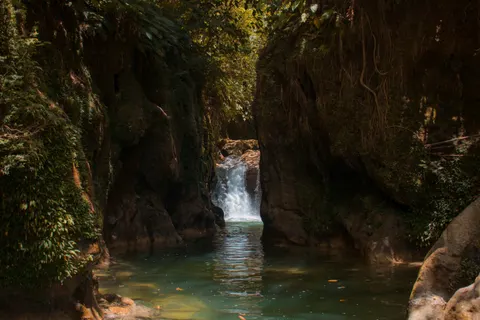 Tropical Falls 4K Wallpaper · tropical · 3840×2560