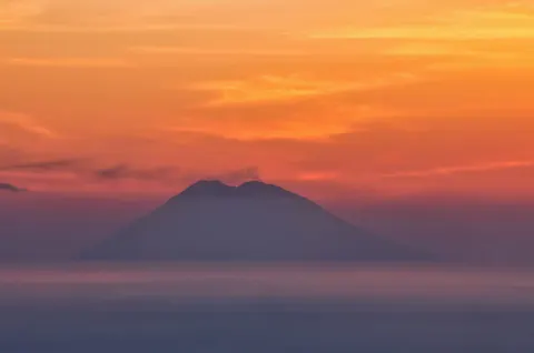 Volcano 4K Wallpaper · nature · 3840×2546