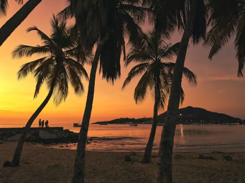 Tropische Zonsondergang 4K-achtergrond · tropical · 3840×2880