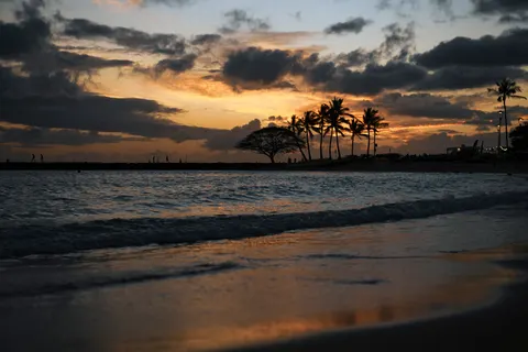 Tropical Sunset 4K Wallpaper · tropical · 3840×2560