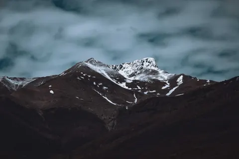 Snowy Mountain Peak 4K Wallpaper · mountains · 3840×2560