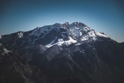 Snowy Mountain Peak 4K Wallpaper · mountains · 3840×2560