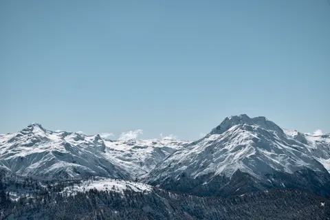 Snowy Mountain Peak 4K Wallpaper · mountains · 3840×2560