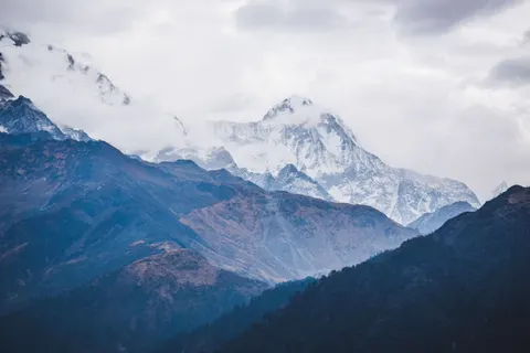 Snowy Mountain Peak 4K Wallpaper · mountains · 3840×2560