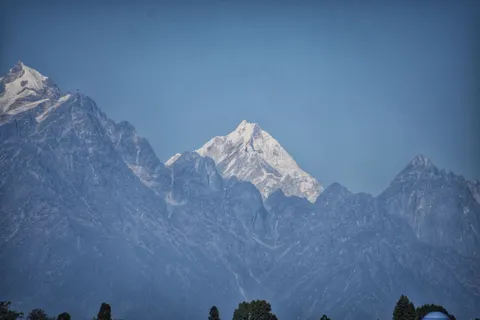 Snowy Mountain Peak 4K Wallpaper · mountains · 3840×2560