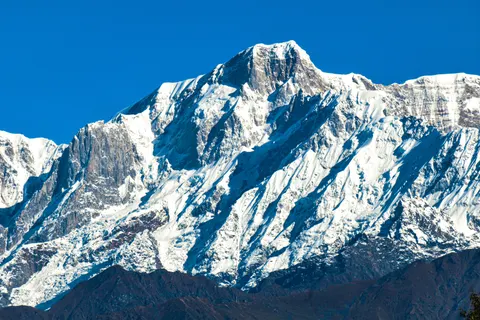 Snowy Mountain Peak 4K Wallpaper · mountains · 3840×2560