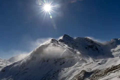 Snowy Mountain Peak 4K Wallpaper · mountains · 3840×2560