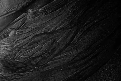 Dark Abstract 4K Wallpaper · dark · 3840×2560
