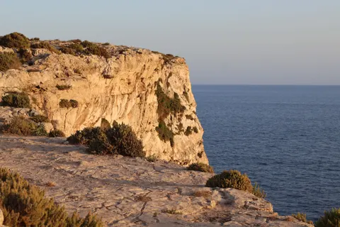 Sfondo Scogliera sull'Oceano 4K · ocean · 3840×2560