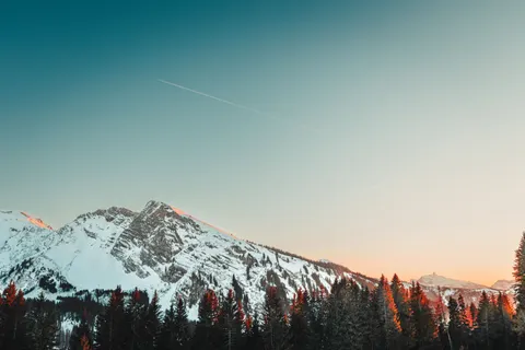 خلفية سلسلة جبال بدقة 4K · mountains · 3840×2560