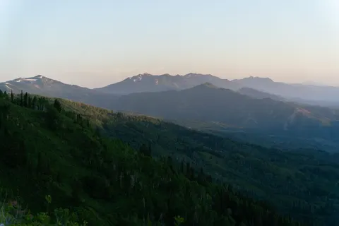 산맥 4K 배경화면 · mountains · 3840×2560