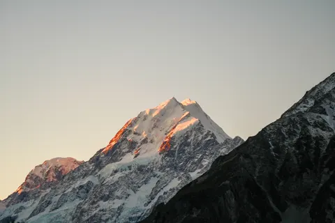 Mountain Range 4K Wallpaper · mountains · 3840×2560