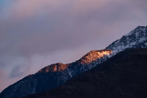 Fondo de pantalla Cordillera 4K · mountains · 3840×2560
