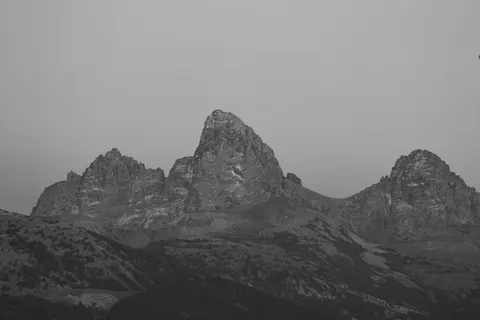 Mountain Range 4K Wallpaper · mountains · 3840×2561