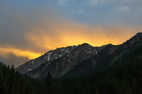 Mountain Range 4K Wallpaper · mountains · 3840×2560