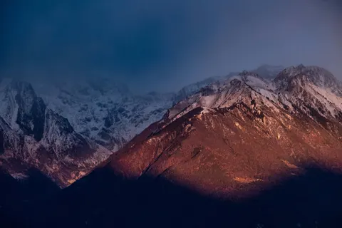Mountain Range 4K Wallpaper · mountains · 3840×2560