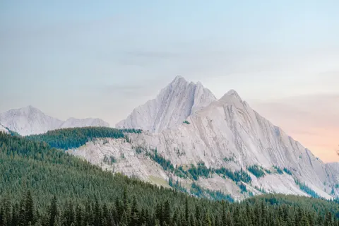산맥 4K 배경화면 · mountains · 3840×2560