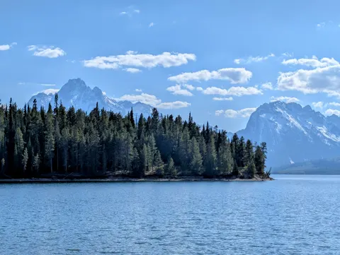 Обои Горное озеро 4K · mountains · 3840×2891