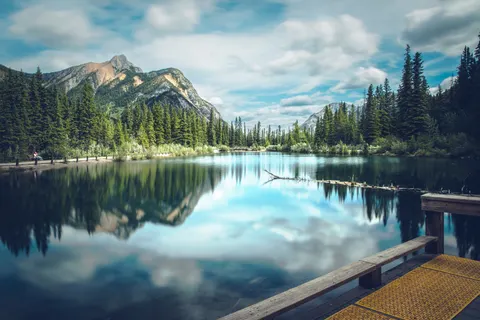 Bergsee 4K Hintergrundbild · mountains · 3840×2560