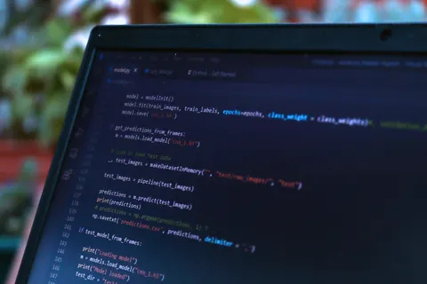 Code Screen 4K Wallpaper · technology · 3840×2560