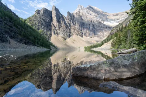 Fond d'écran Lac de montagne 4K · mountains · 3840×2560