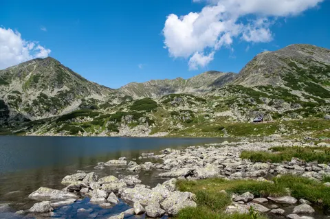 Обои Горное озеро 4K · mountains · 3840×2555