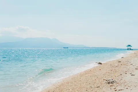 Tropical Beach 4K Wallpaper · ocean · 3840×2560