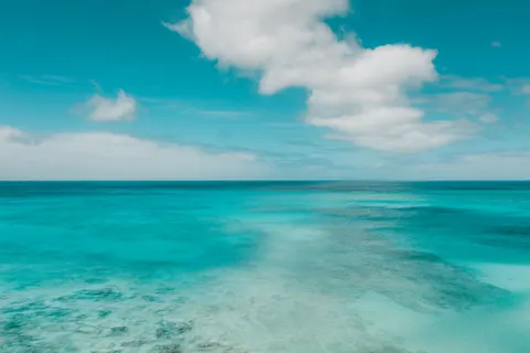 Fond d'écran Plage tropicale 4K · ocean · 3840×2558