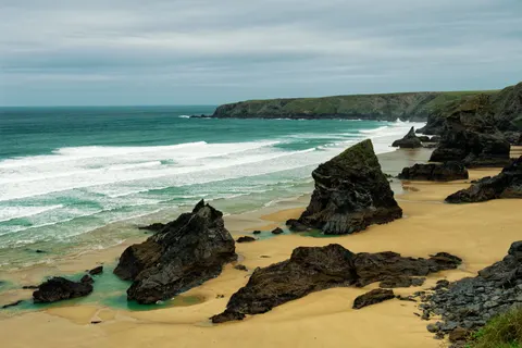 خلفية شاطئ استوائي بدقة 4K · ocean · 3840×2560
