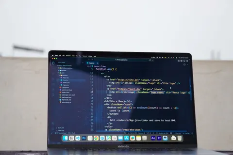 Code Screen 4K Wallpaper · technology · 3840×2560