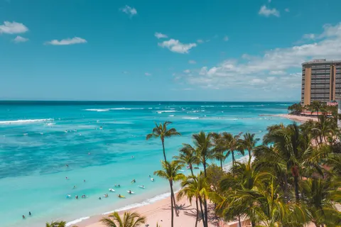 Обои Тропический пляж 4K · ocean · 3840×2558