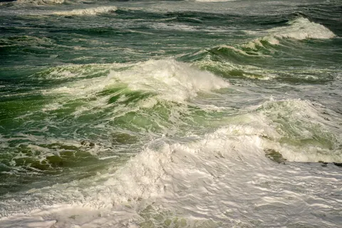 Meereswellen 4K Hintergrundbild · ocean · 3840×2563