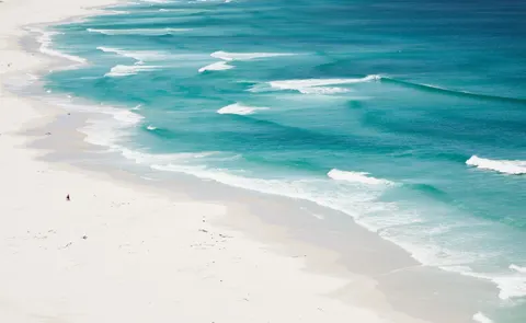 Tropischer Strand 4K Hintergrundbild · ocean · 3840×2354