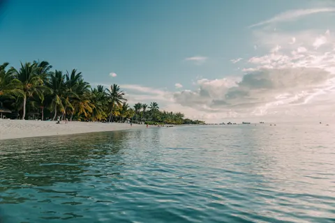 Fondo de pantalla Playa Tropical 4K · ocean · 3840×2560