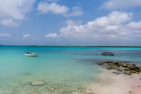 Tropischer Strand 4K Hintergrundbild · ocean · 3840×2560