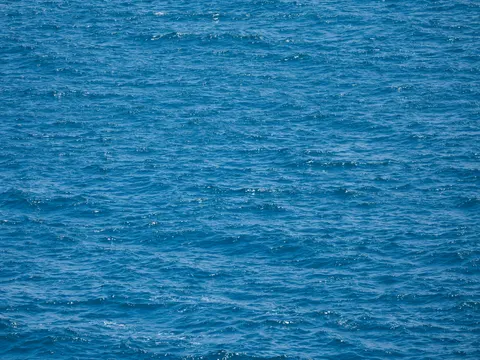Ocean Waves 4K Wallpaper · ocean · 3840×2880